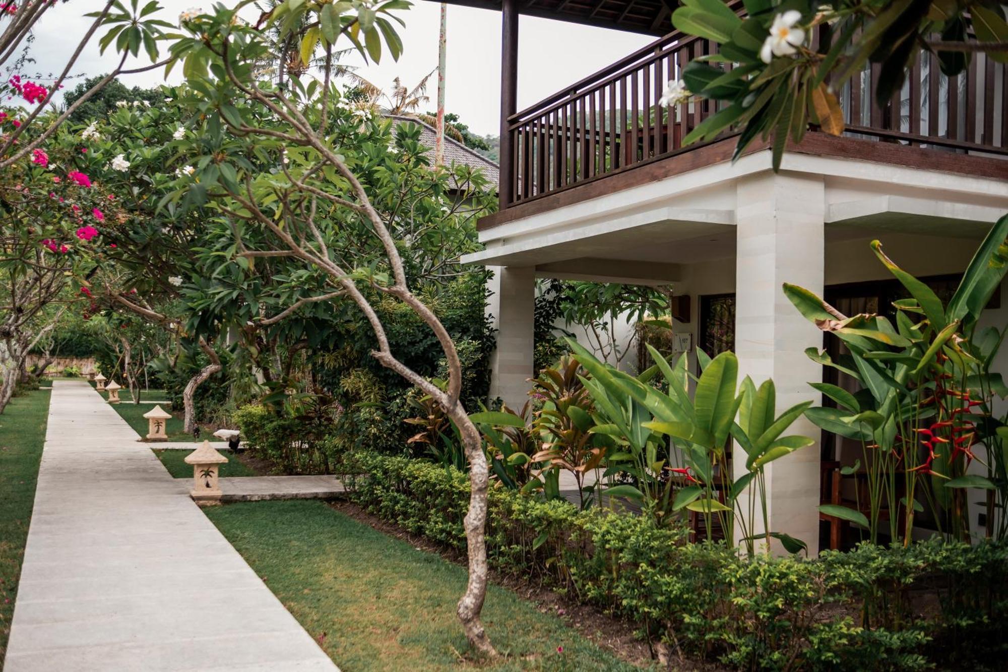 Living Asia Resort And Spa Senggigi Εξωτερικό φωτογραφία
