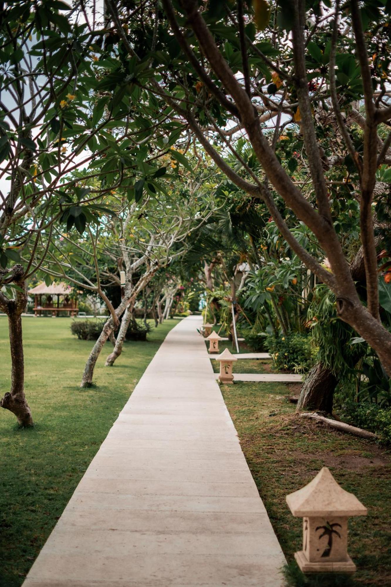 Living Asia Resort And Spa Senggigi Εξωτερικό φωτογραφία
