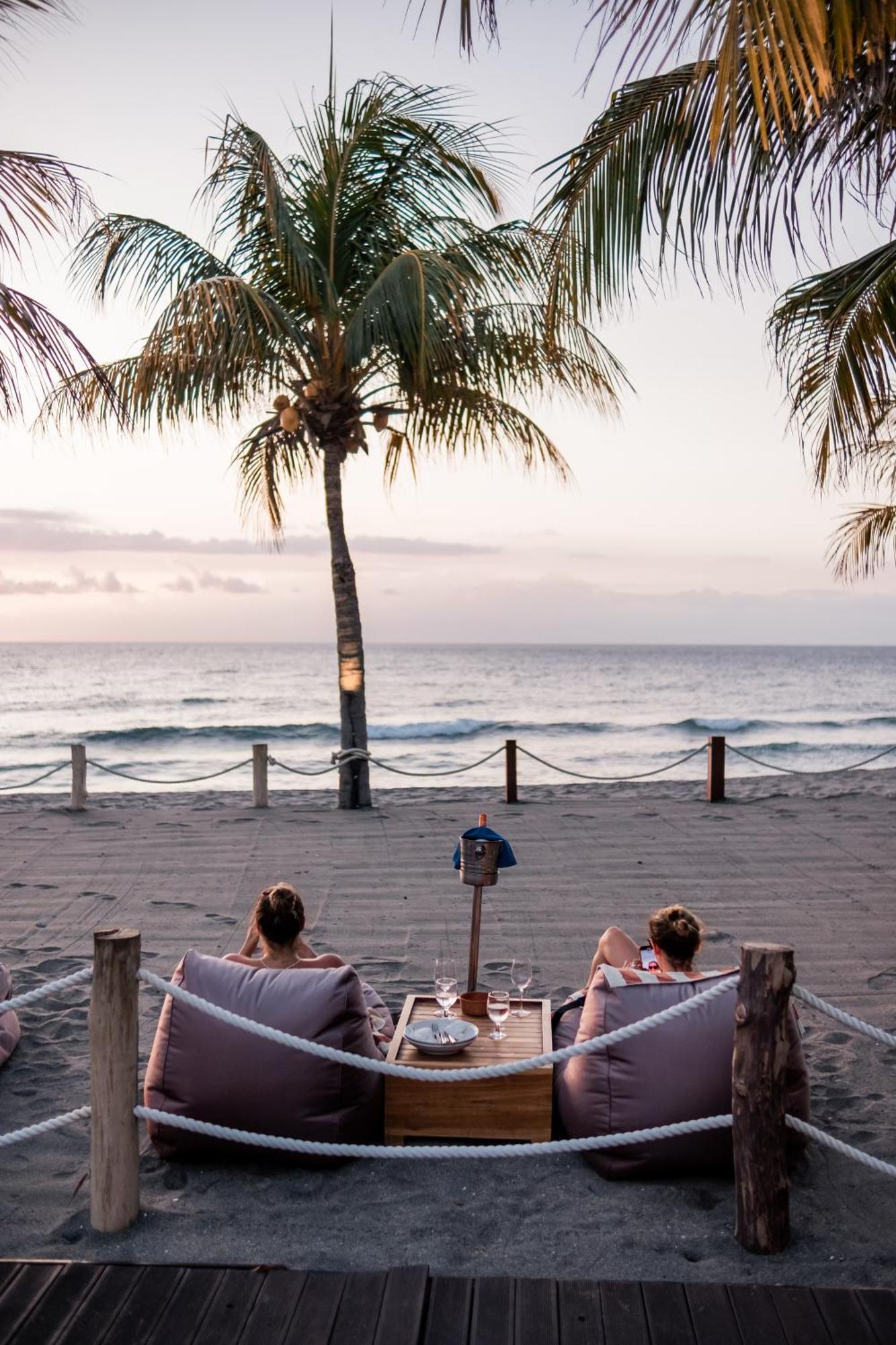 Living Asia Resort And Spa Senggigi Εξωτερικό φωτογραφία